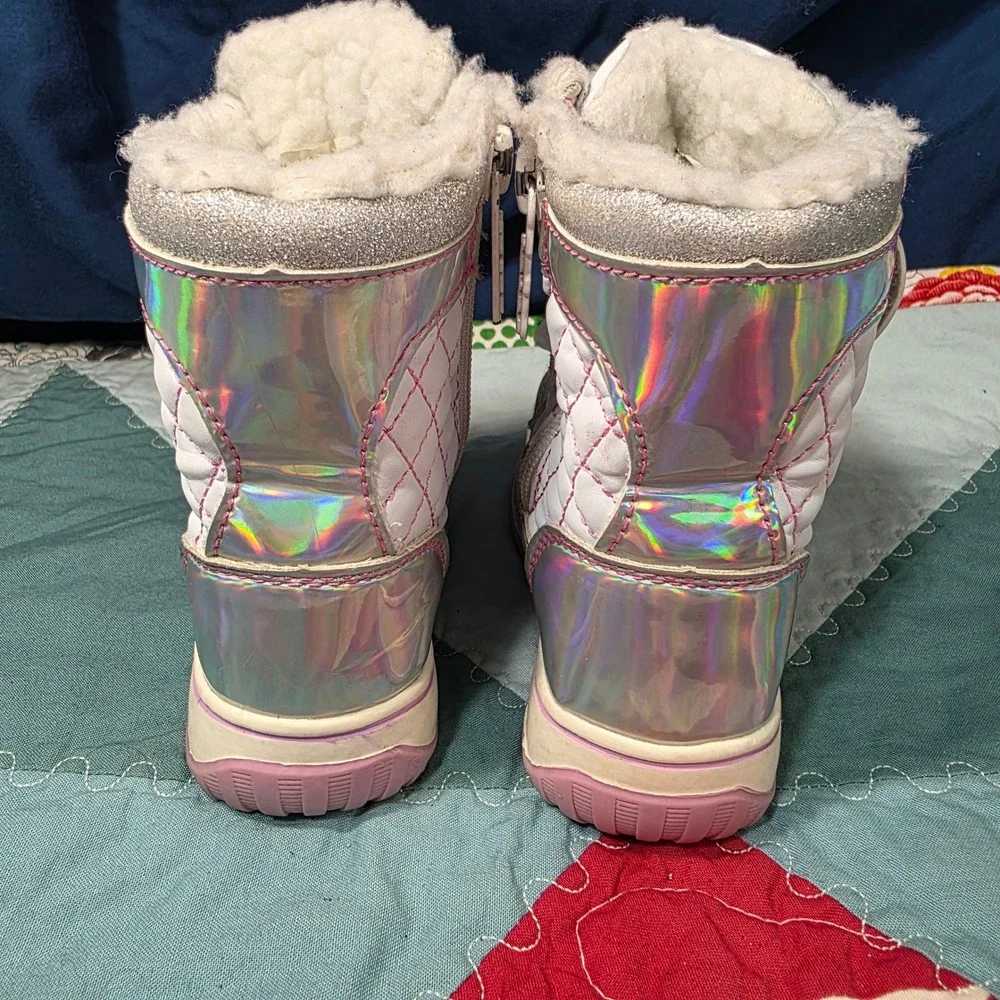 Totes Galactica Snow Boots Toddler 7T White Iridescent Holographic Quilted Zip‎
